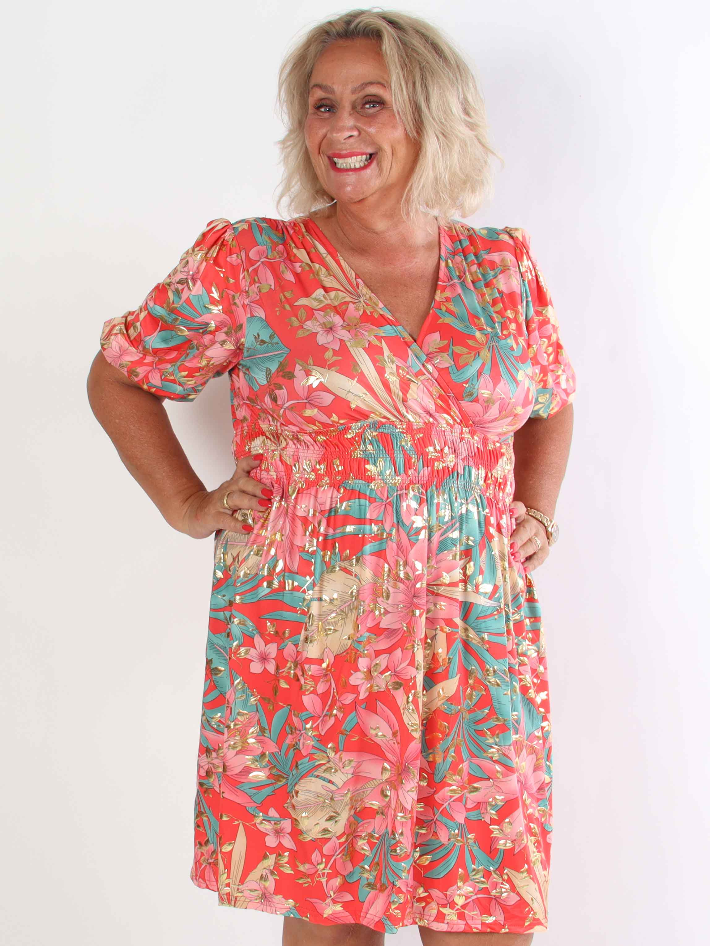 Pamina Leaf Short - Kort elastisk plus size kjole med blad motiver